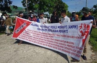 Protes Kebijakan Bupati Meranti Rumahkan Honorer, AMPM Buat Aksi Unjuk Rasa