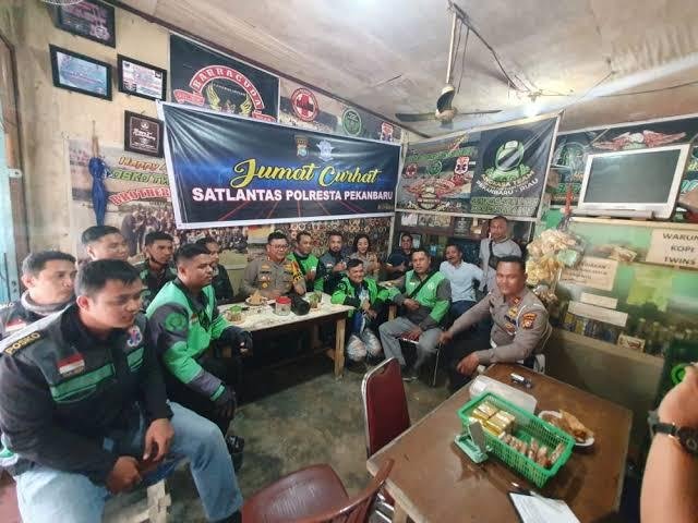 Kumpul Bareng Ojol, Polresta Pekanbaru Dengarkan Langsung Curhat Warganya