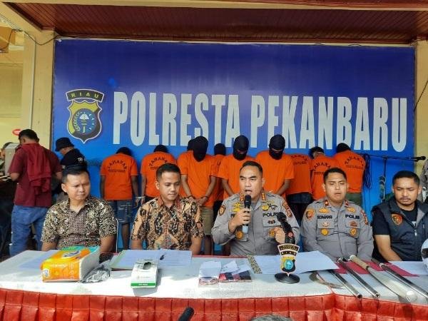 Polresta Pekanbaru Tangkap 12 Anggota Geng Motor, 8 Masih Bawah Umur