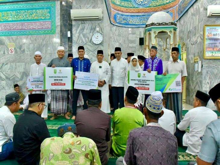 Safari Ramadan di Kampar, Pj Bupati Dampingi Wakil Gubernur Riau di Desa Naumbai