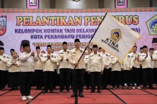 Pj Wali Kota Pekanbaru Hadiri Pelantikan Pengurus KTNA Kota Pekanbaru Periode 2022-2027