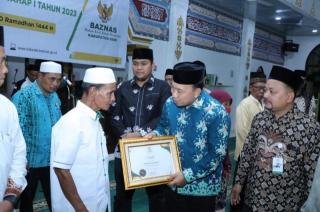 Ikuti Kegiatan Gemar Siak Berzakat, Wabup Husni Harap Mustahik Penerima Zakat Suatu Saat Bisa Menjadi Muzakki