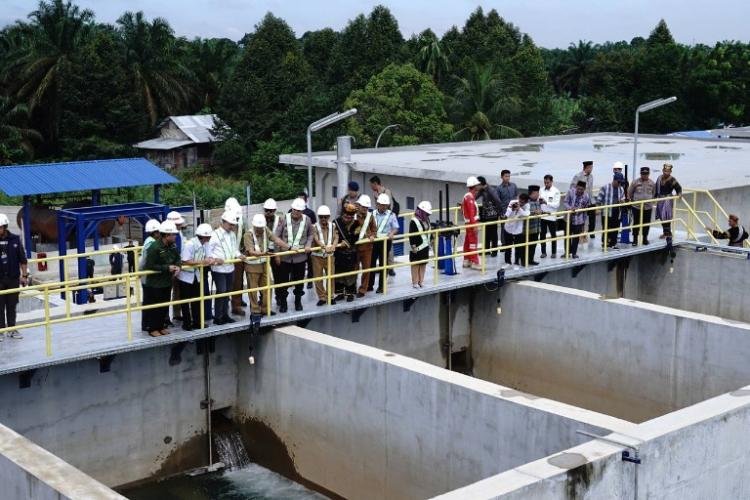 Resmikan Aliran Pertama Air SPAM Pekanbaru-Kampar, Ini Harapan Gubernur Syamsuar