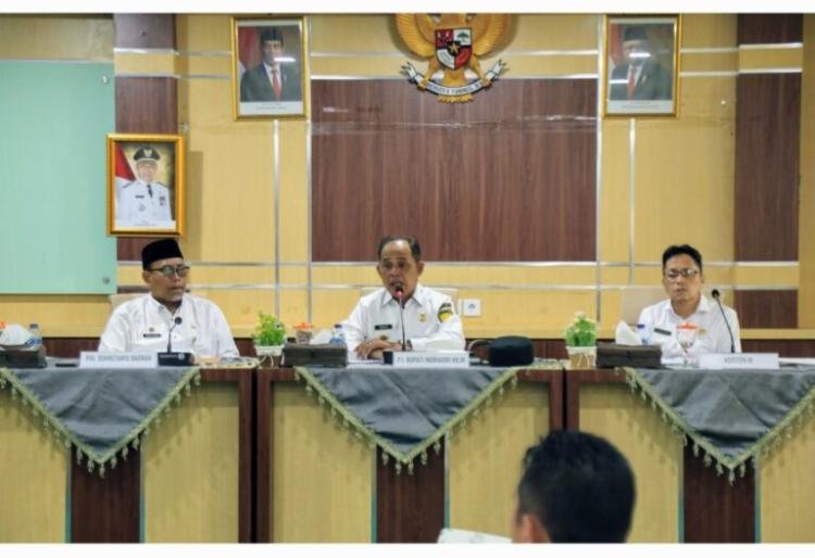 Pj Bupati Inhil Pimpin Rapat Evaluasi Pembangunan Fisik dan Keuangan Periode Juni 2024