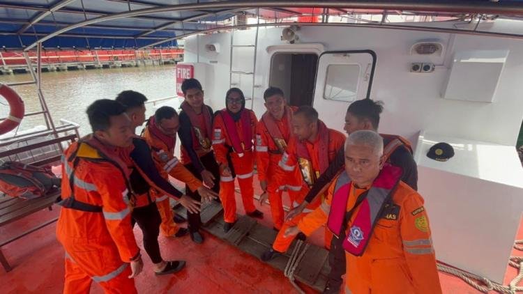 Tiga Nelayan Selamat, Satu Hilang dalam Kecelakaan Kapal di Laut Panipahan Rohil