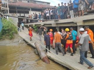 Tim SAR Temukan Jenazah Nelayan yang Hilang di Laut Panipahan Rohil