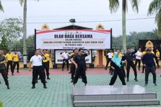 Pilkada Siak Kondusif, Paslon Berbaur dalam Olahraga Bersama