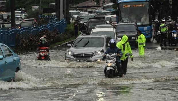 Pemprov Riau Segera Tetapkan Status Siaga Banjir dan Tanah Longsor