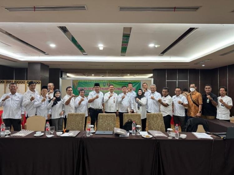 Pemprov Riau Lakukan Sidang Rekomendasi Penetapan UMP 2025