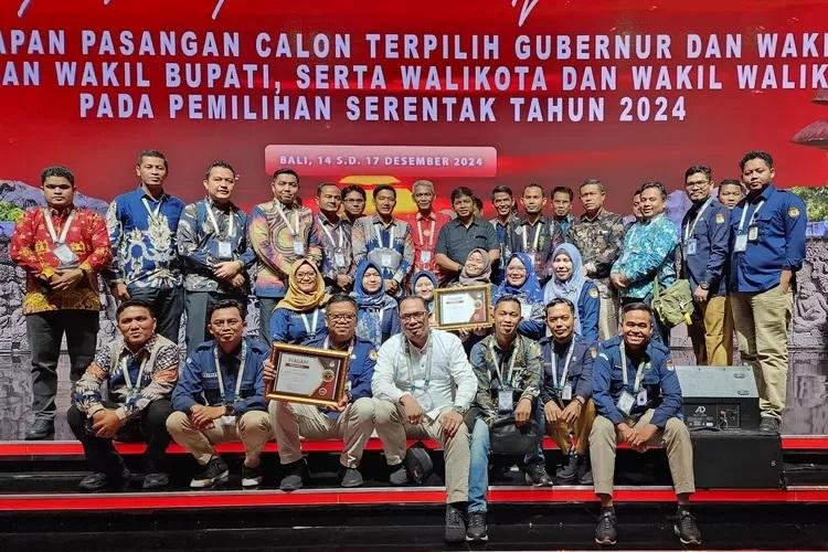 KPU Riau Terima 2 Penghargaan dari KPU RI sebagai Satker Terbaik