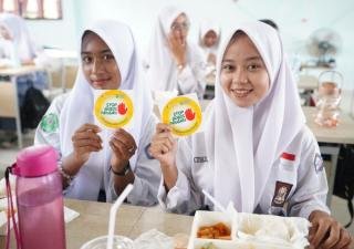 Pemprov Riau Sukseskan Program Makan Siang Gratis di SMKN 1 Tambang Kampar