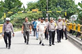 Penurunan Pilar Jembatan Sungai Rokan Capai 80 Centimeter, Dirlantas Polda Riau Cek ke Lokasi