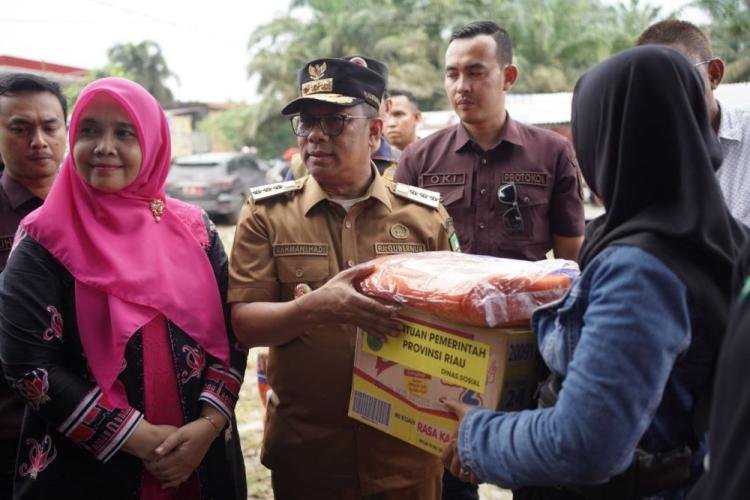 Bantuan Tiba di Inhil, Korban Banjir Dapat Beras 2,5 Ton