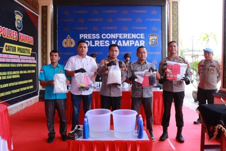 Polres Kampar Musnahkan 3,4 Kg Sabu dan 181 Pil Ekstasi