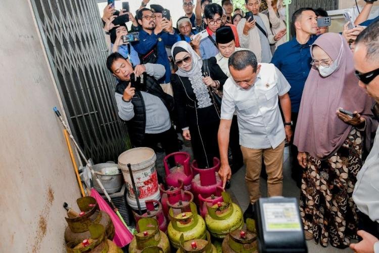 Sidak Menteri ESDM ke Pangkalan LPG di Pekanbaru, Ini yang Ditemukan