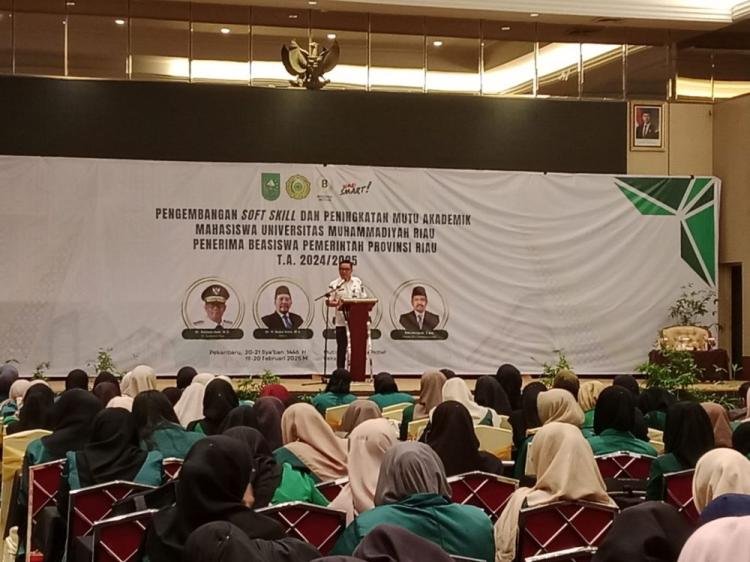 423 Mahasiswa Penerima Beasiswa Pemprov Riau Ikuti Pelatihan Pengembangan Soft Skill