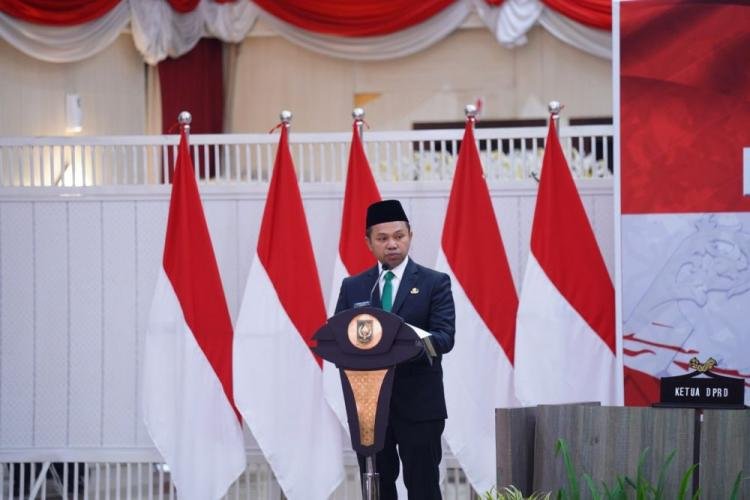 Pj Sekda Riau Resmi Dilantik, Ini Pesan Tegas Gubri Abdul Wahid