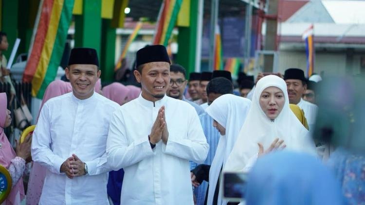 Wako dan Wawako Pekanbaru Safari Ramadan di Masjid Darul Ihsan