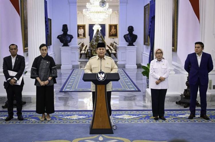 Presiden Prabowo Umumkan Pemberian THR dan Gaji ke-13 bagi 9,4 Juta Aparatur Negara